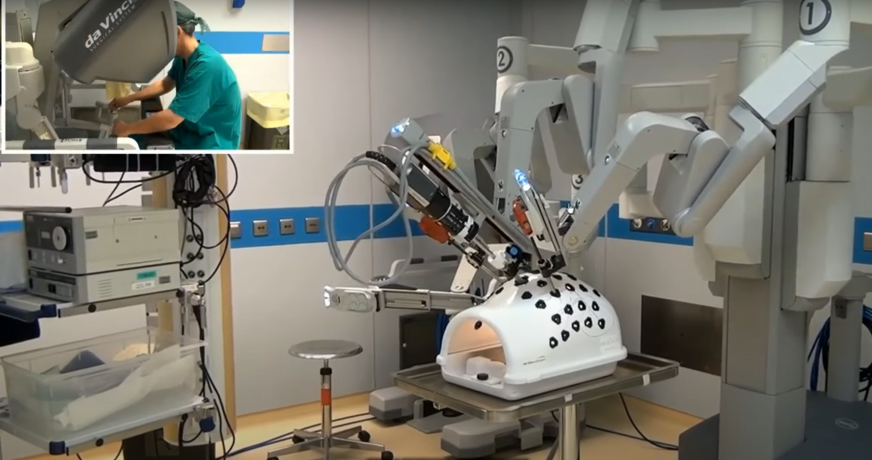 Gorizia scommette sulla chirurgia, primo intervento con il super robot